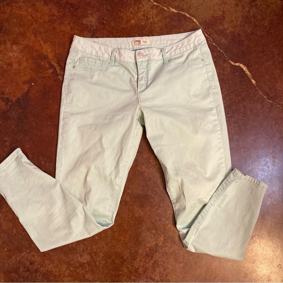 L.E.I. Emma Jegging Mint Colored - Picture 1 of 4